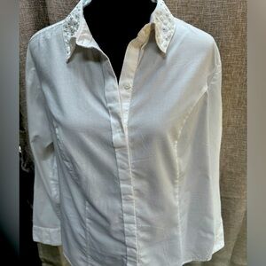 Lane Bryant Womens Button up Blouse Size 16 Long Sleeve with jeweled collar